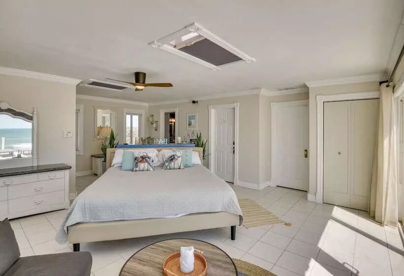 Flagler Beach Oceanfront Haven W/ Hot Tub!