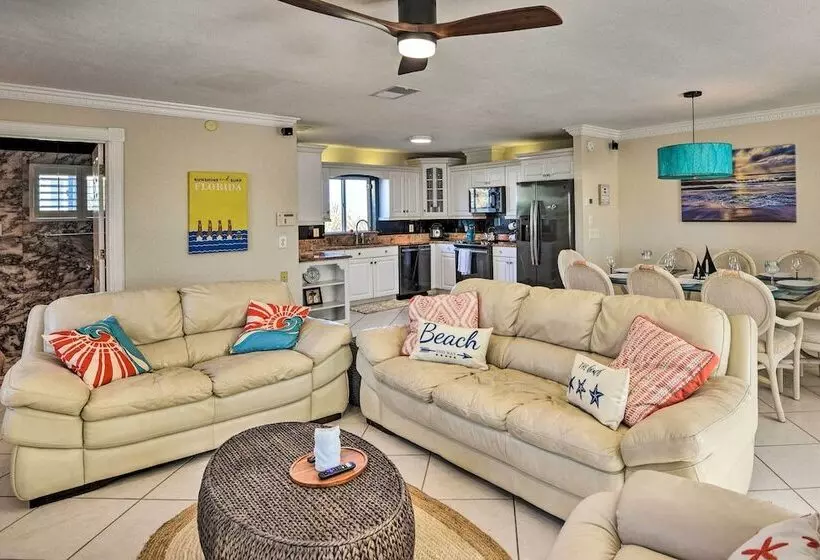 Flagler Beach Oceanfront Haven W/ Hot Tub!