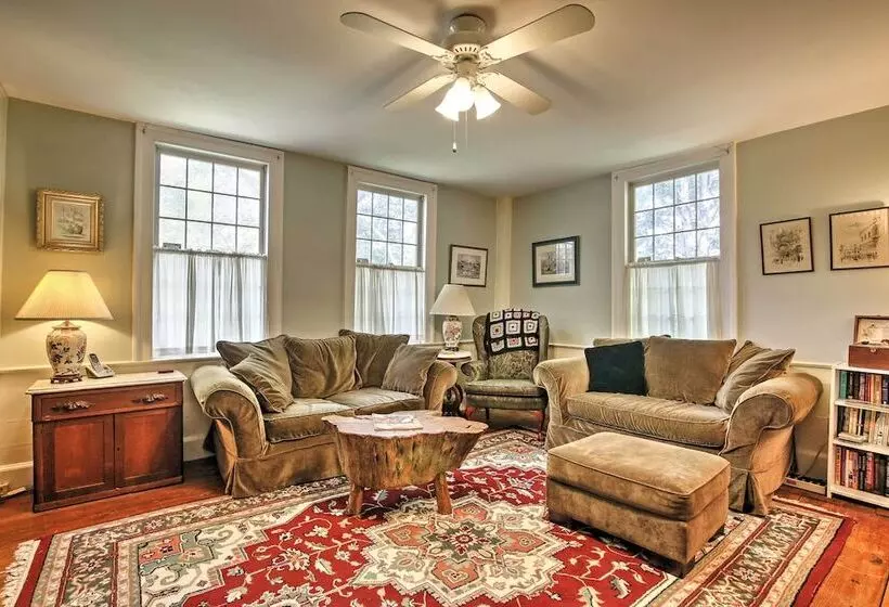 Historic Huntington Home   Walk To Westfield River