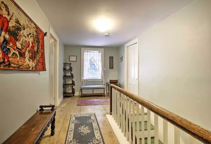 Historic Huntington Home   Walk To Westfield River