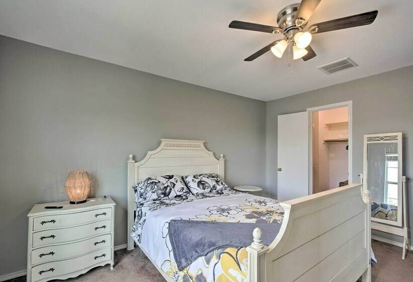 San Antonio Home W/ Hot Tub   1 Mi To Seaworld