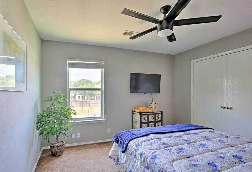 San Antonio Home W/ Hot Tub   1 Mi To Seaworld