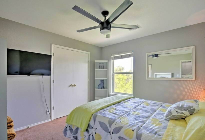 San Antonio Home W/ Hot Tub   1 Mi To Seaworld