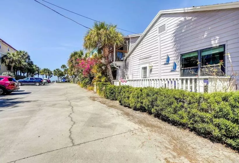 Indian Rocks Beach Cottage, Walk To Beach!