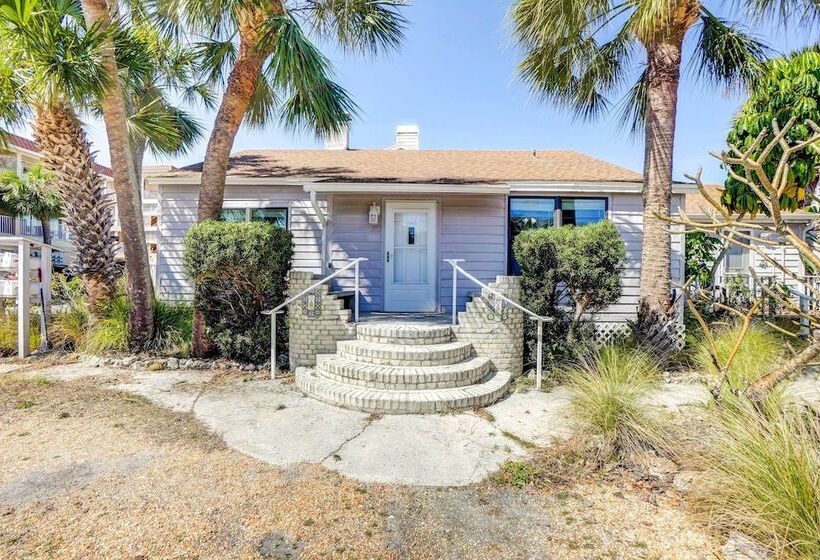 Indian Rocks Beach Cottage, Walk To Beach!