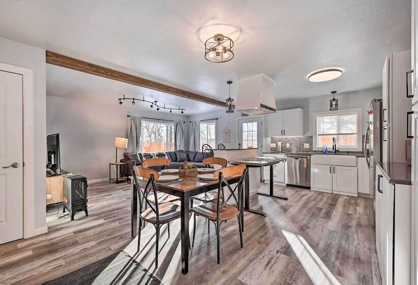 Kenai Home W/ Fireplace < 10 Mi To Big Eddy!