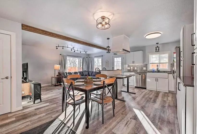 Kenai Home W/ Fireplace < 10 Mi To Big Eddy!