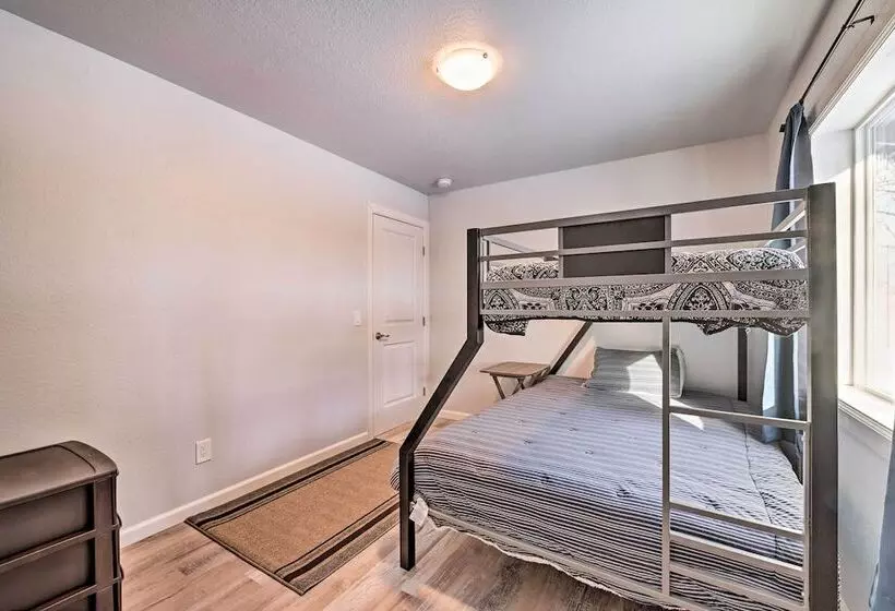 Kenai Home W/ Fireplace < 10 Mi To Big Eddy!