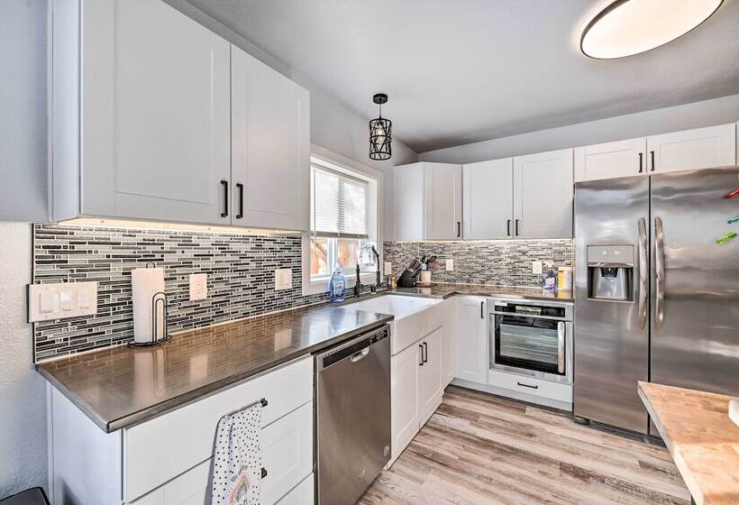 Kenai Home W/ Fireplace < 10 Mi To Big Eddy!