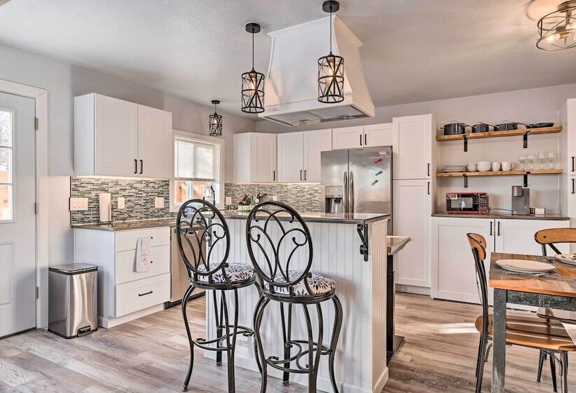 Kenai Home W/ Fireplace < 10 Mi To Big Eddy!