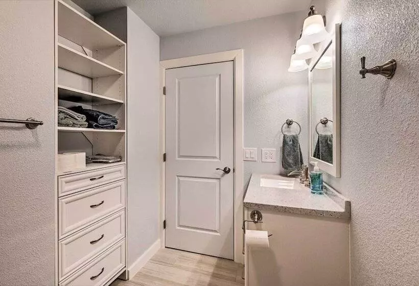 Kenai Home W/ Fireplace < 10 Mi To Big Eddy!