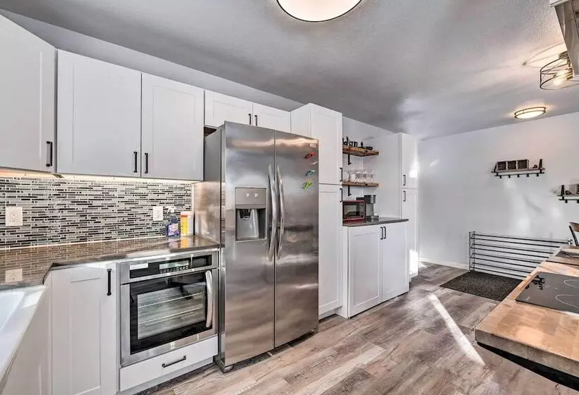 Kenai Home W/ Fireplace < 10 Mi To Big Eddy!