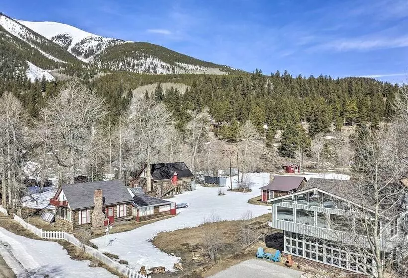 Lake Cabin W/ King Bed, Foodie Kitchen, & Views