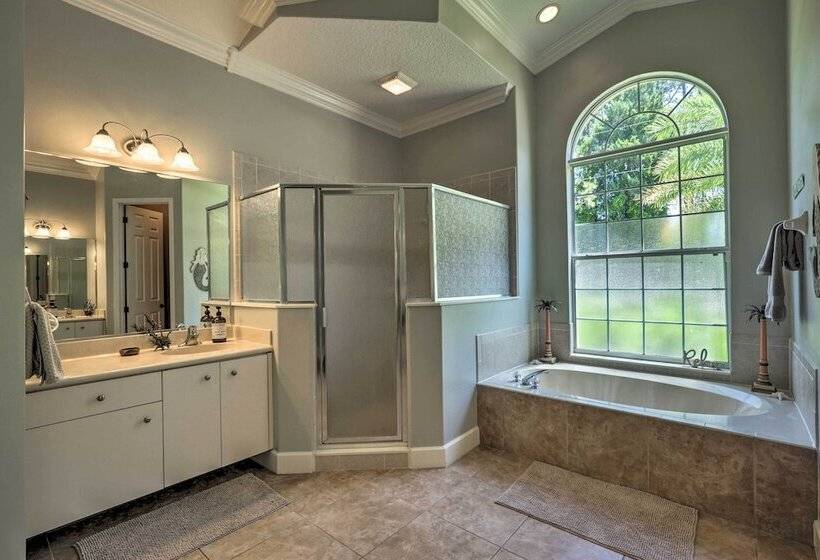 Upscale Palm Coast Home W/ Pool: 7 Mi To Beaches!