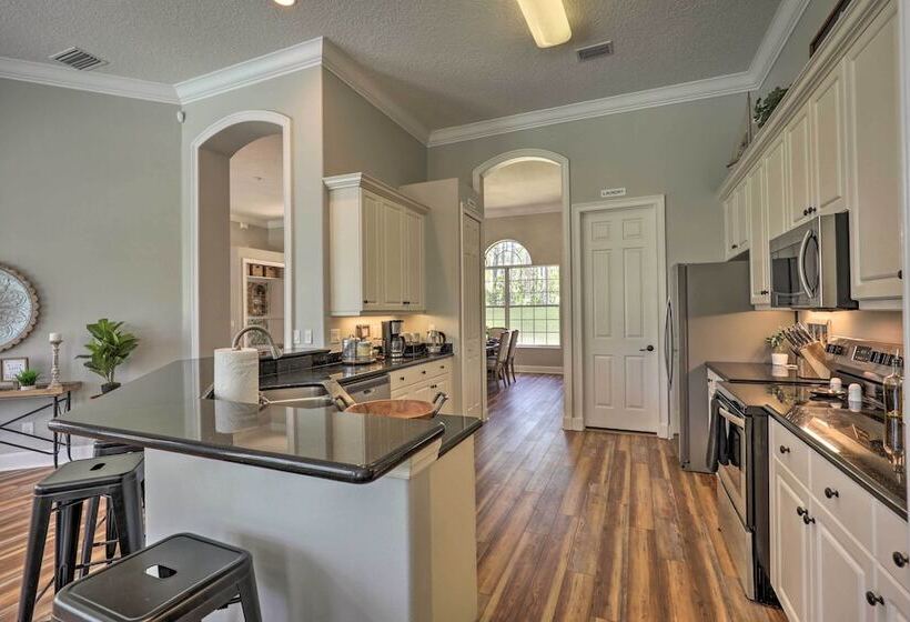 Upscale Palm Coast Home W/ Pool: 7 Mi To Beaches!