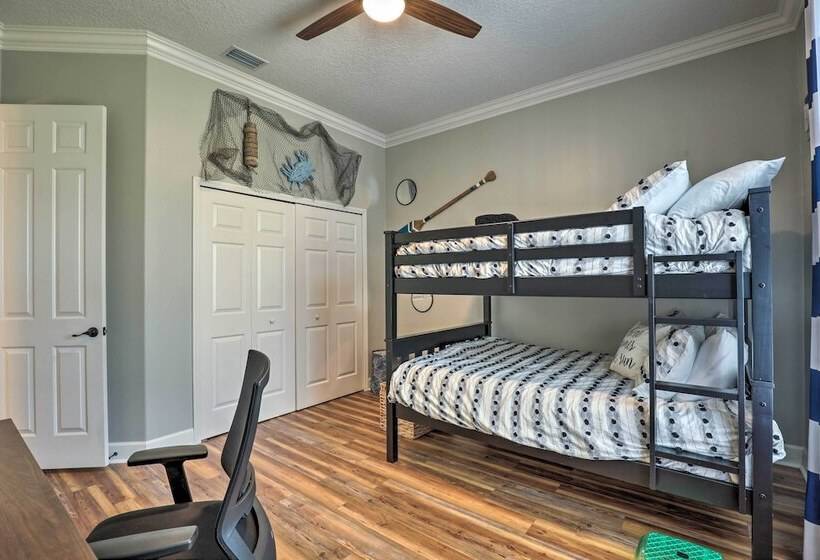 Upscale Palm Coast Home W/ Pool: 7 Mi To Beaches!