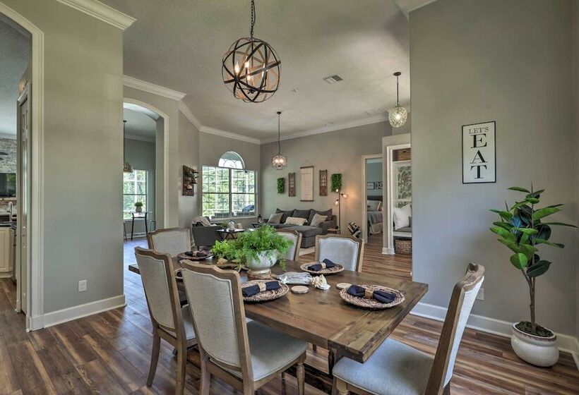 Upscale Palm Coast Home W/ Pool: 7 Mi To Beaches!