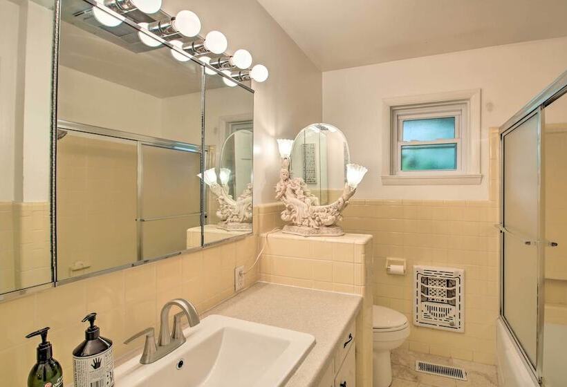 3 Mi To Town: Home W/ Covered Patio In Hot Springs