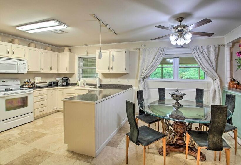 3 Mi To Town: Home W/ Covered Patio In Hot Springs