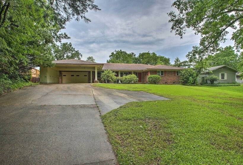 3 Mi To Town: Home W/ Covered Patio In Hot Springs