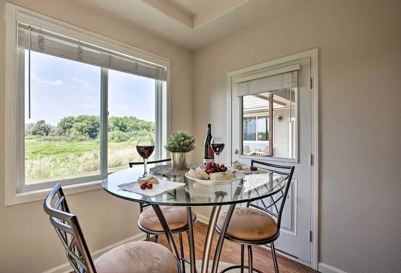 Mcminnville Wine Country Home W/ Hot Tub+deck