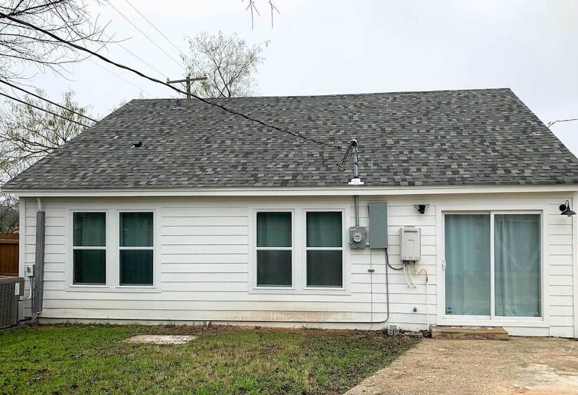 Modern Charm Home < 3 Miles To Magnolia Market!