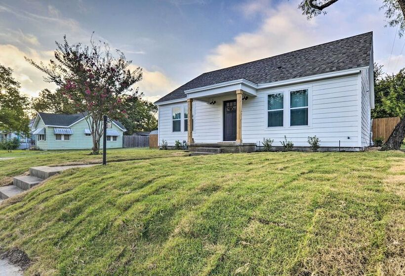 Modern Charm Home < 3 Miles To Magnolia Market!