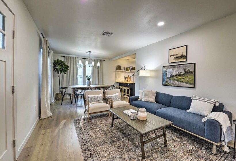 Modern Charm Home < 3 Miles To Magnolia Market!