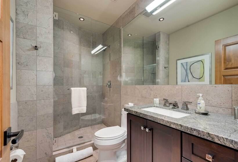 Downtown Breckenridge Cottage: Walk To Main St!