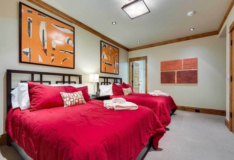 Downtown Breckenridge Cottage: Walk To Main St!