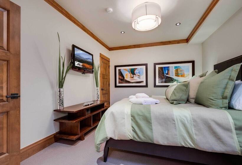 Downtown Breckenridge Cottage: Walk To Main St!