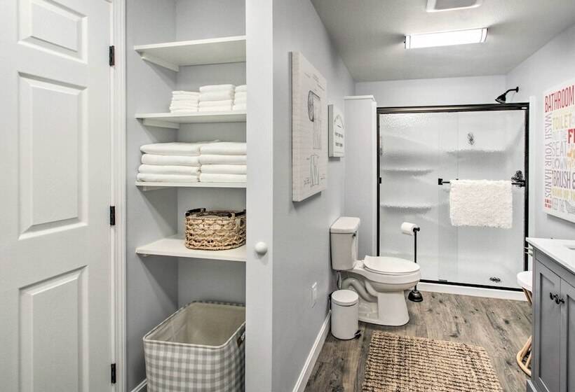 Modern Family Home ~ 10 Mi To Ski Cranmore Mtn!