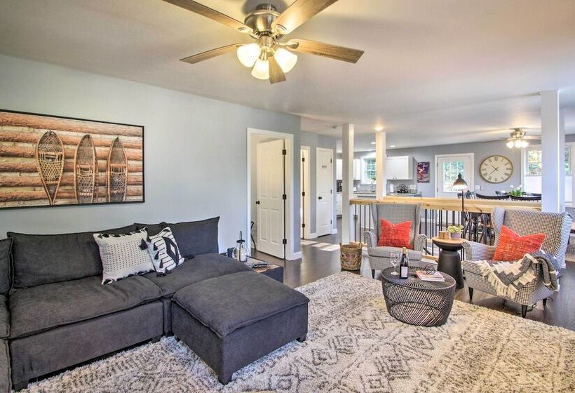 Modern Family Home ~ 10 Mi To Ski Cranmore Mtn!