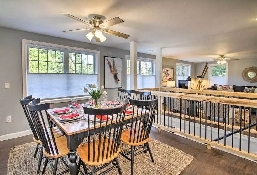 Modern Family Home ~ 10 Mi To Ski Cranmore Mtn!
