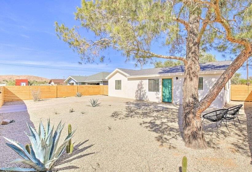 Modern Joshua Tree Bungalow With Fire Pit & Bbq!