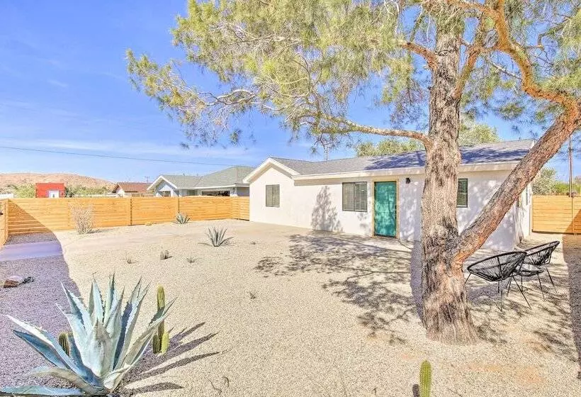Modern Joshua Tree Bungalow With Fire Pit & Bbq!