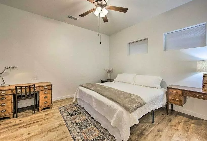 Modern Cedar Creek Lake Retreat W/ Panoramic View!