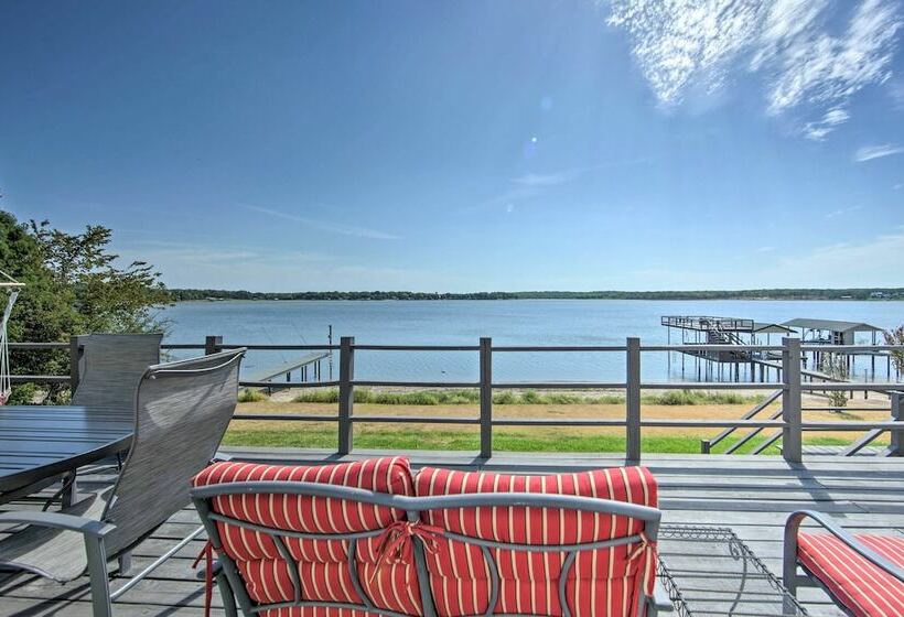 Modern Cedar Creek Lake Retreat W/ Panoramic View!