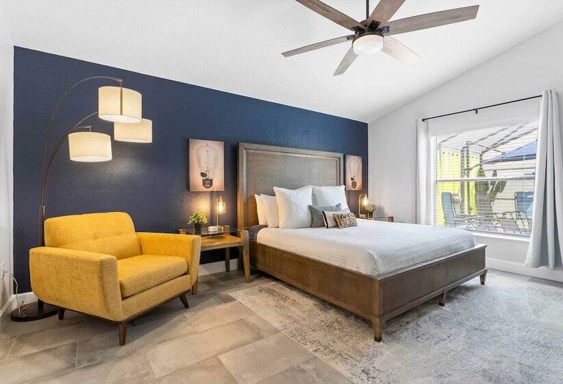 Newly Remodeled Family Home W/ Pool Near Disney!