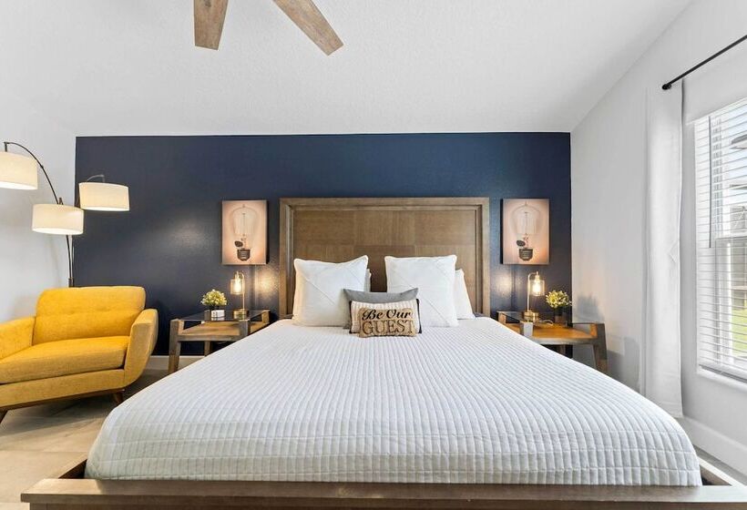 Newly Remodeled Family Home W/ Pool Near Disney!