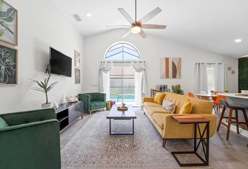 Newly Remodeled Family Home W/ Pool Near Disney!