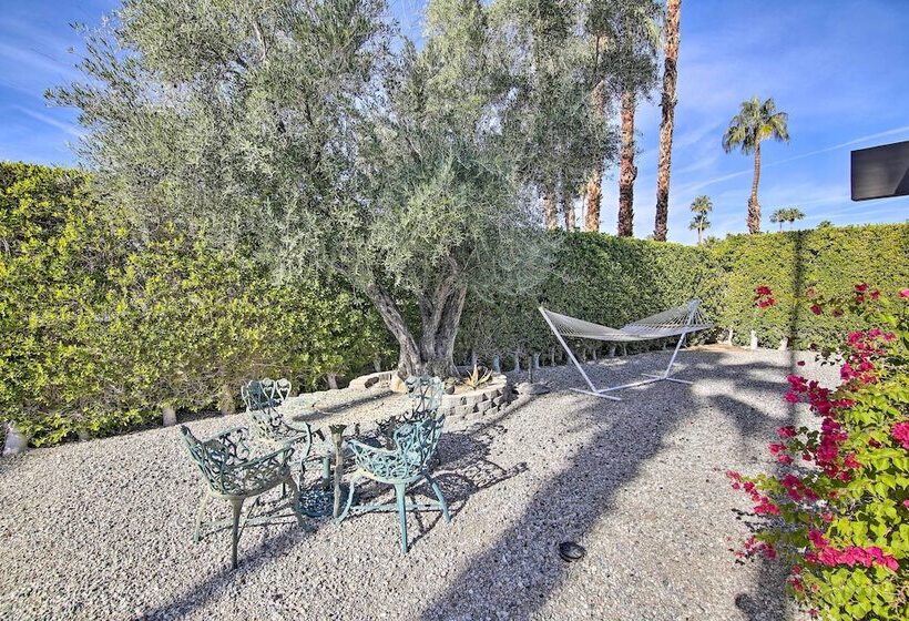 Palm Springs Oasis W/ Pool & Golf Course Views!