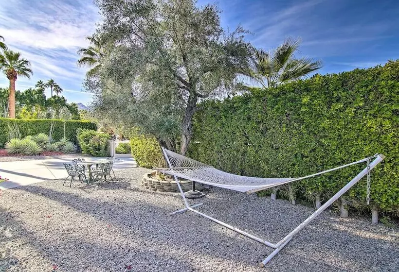 Palm Springs Oasis W/ Pool & Golf Course Views!