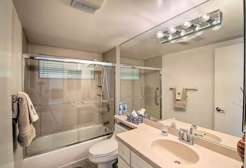 Palm Springs Oasis W/ Pool & Golf Course Views!