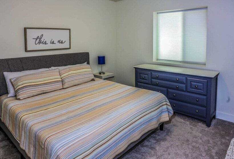 Stunning Park City Home W/ Hot Tub: 7 Mi To Skiing