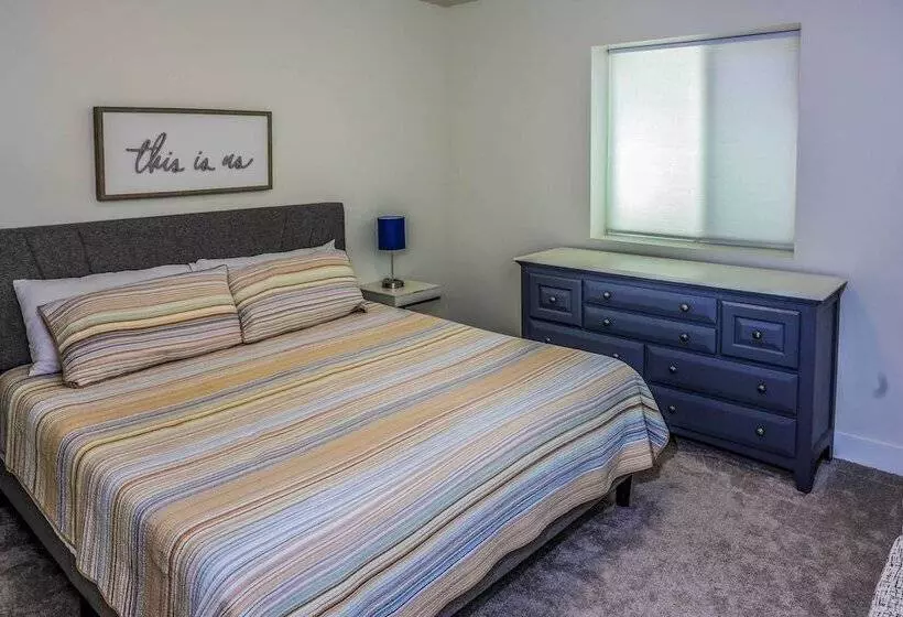 Stunning Park City Home W/ Hot Tub: 7 Mi To Skiing