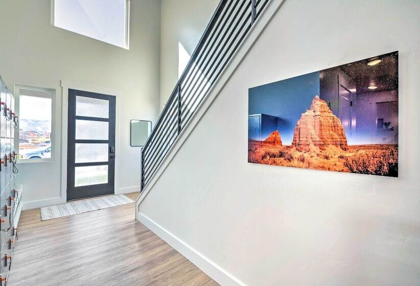 Stunning Park City Home W/ Hot Tub: 7 Mi To Skiing