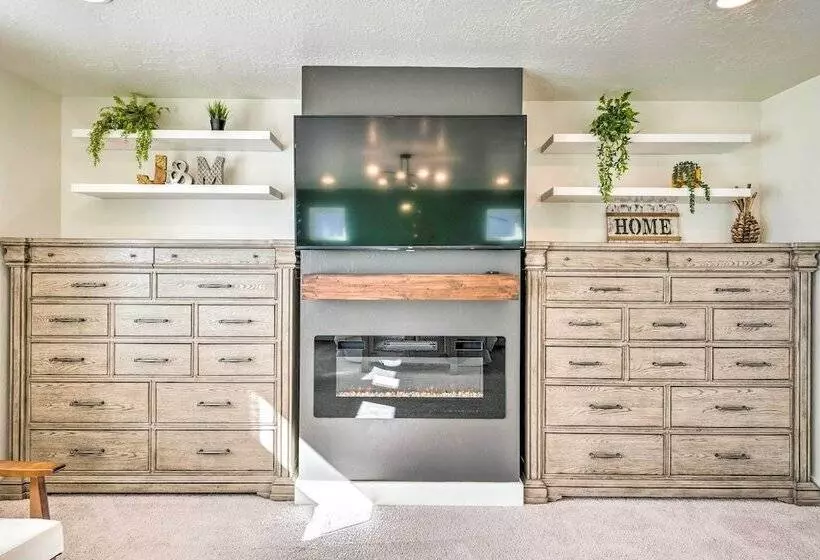 Stunning Park City Home W/ Hot Tub: 7 Mi To Skiing