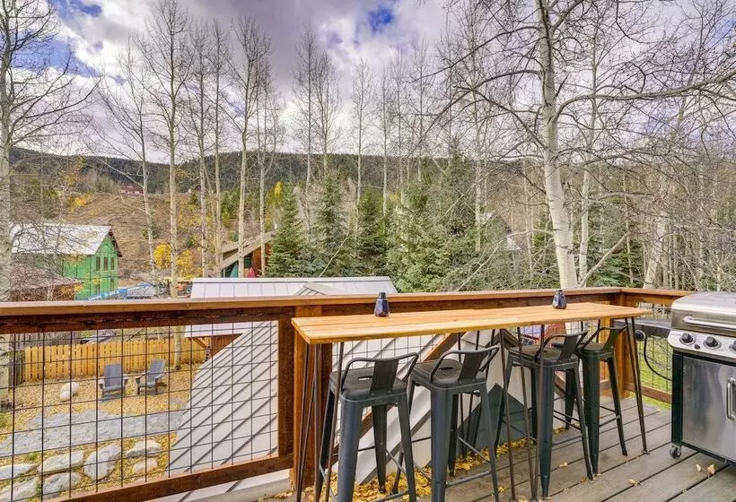 Inviting & Renovated Home In Crested Butte!