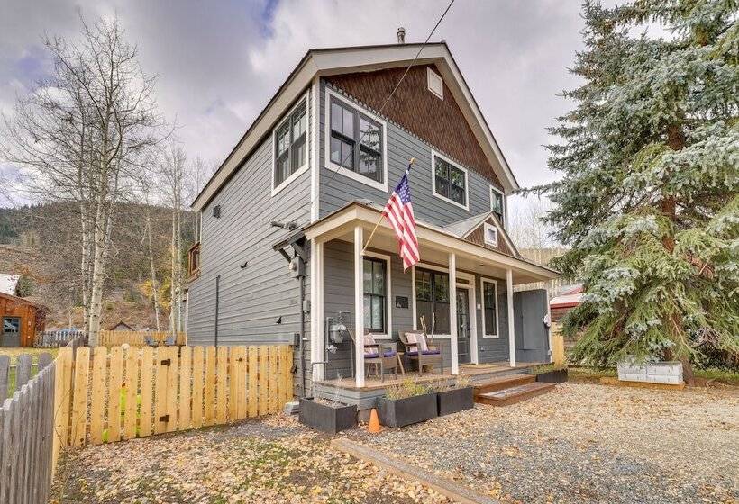 Inviting & Renovated Home In Crested Butte!